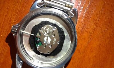 明珠機芯石英表SL28機芯表把拆卸步驟詳解